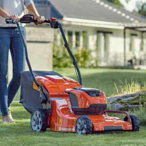 Lawn mower repair online scarborough