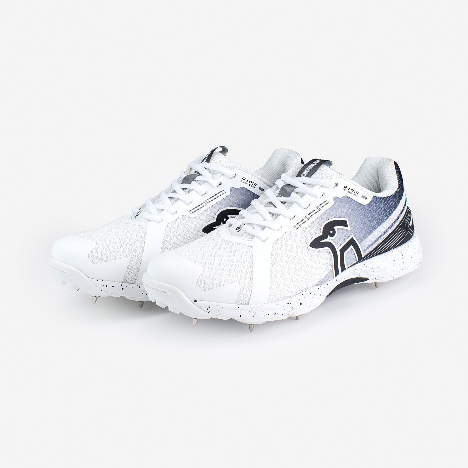 KC 2.0 SPIKE CRICKET SHOE WHITE BLACK