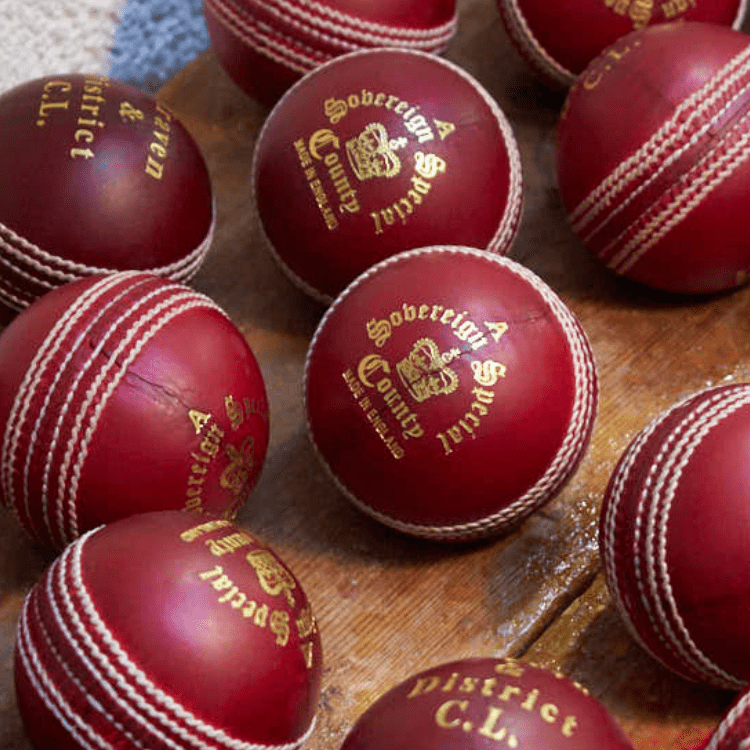 Readers Cricket Ball