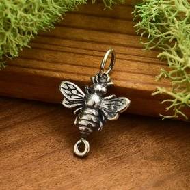 Flying Bee Charm Necklace – Rebecca Accessories