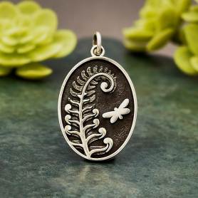 LV Flower Charm Pendant Necklace in Gold (unique piece) — singulié