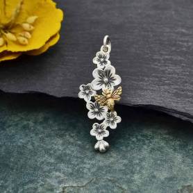 LV Flower Charm Pendant Necklace — singulié