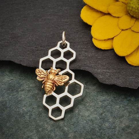 Wholesale Charms - Bumble Bee Charm - 16k Gold Plated over Puffy 3D Queen Bee  Honeybee Insect Buzzing Honey Boho Pendant HarperCrown Wholesale Charms B185
